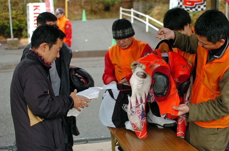 2014/03/30 PHOTO1 受付・車検・ブリーフィング | タマダカップ公式サイト